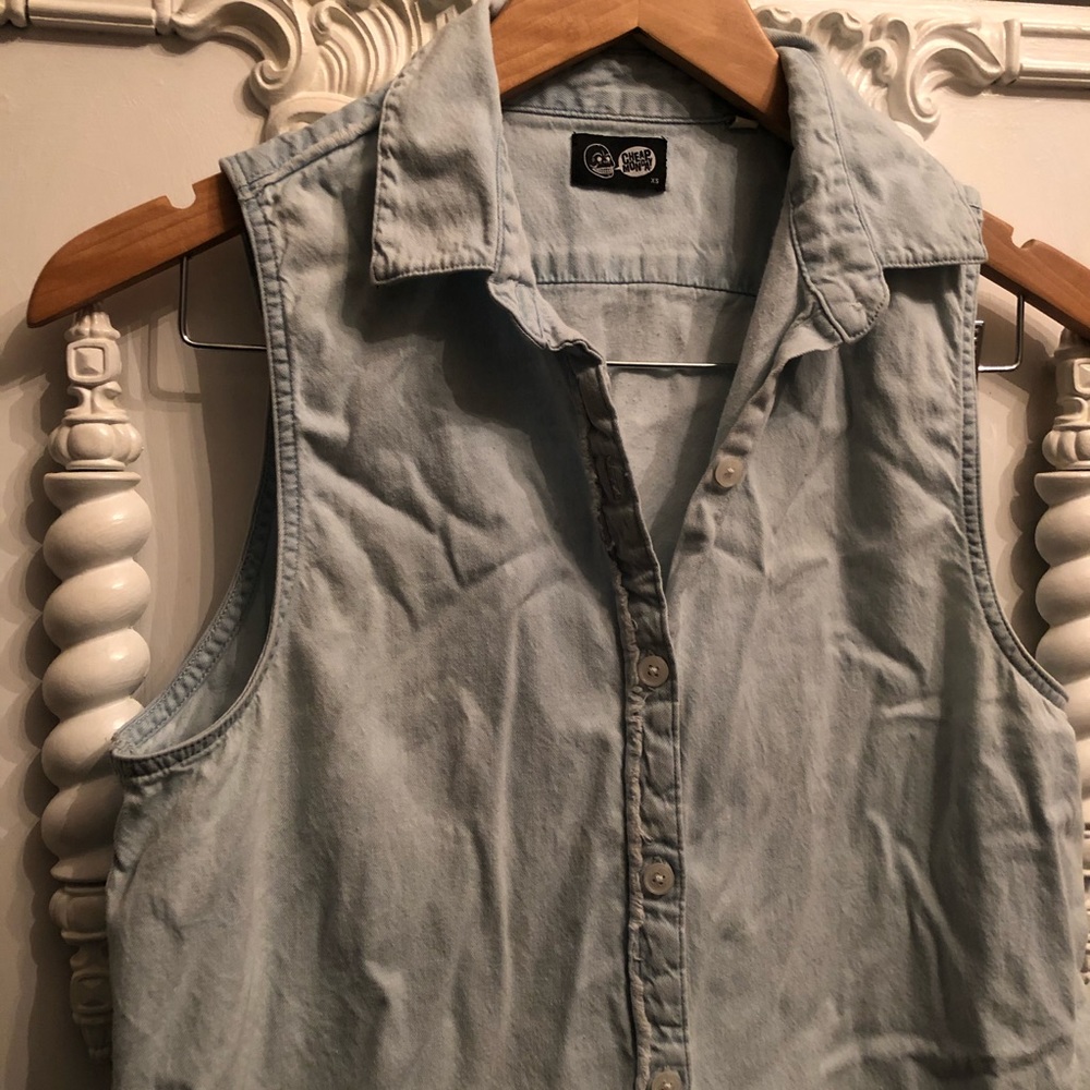 Cheap Monday- Distressed Chambray - Picture 2 of 7